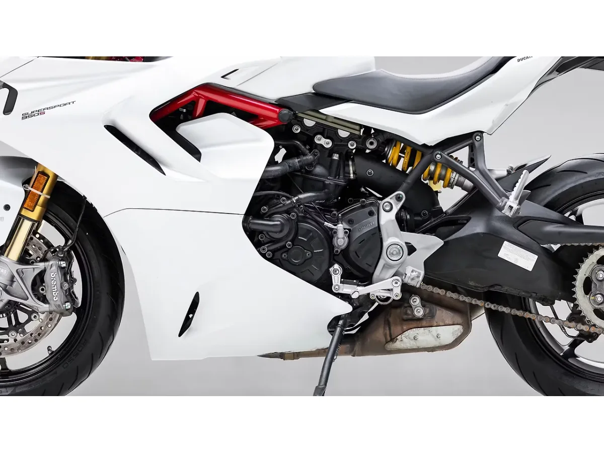 Ducati Supersport - Engine From Left