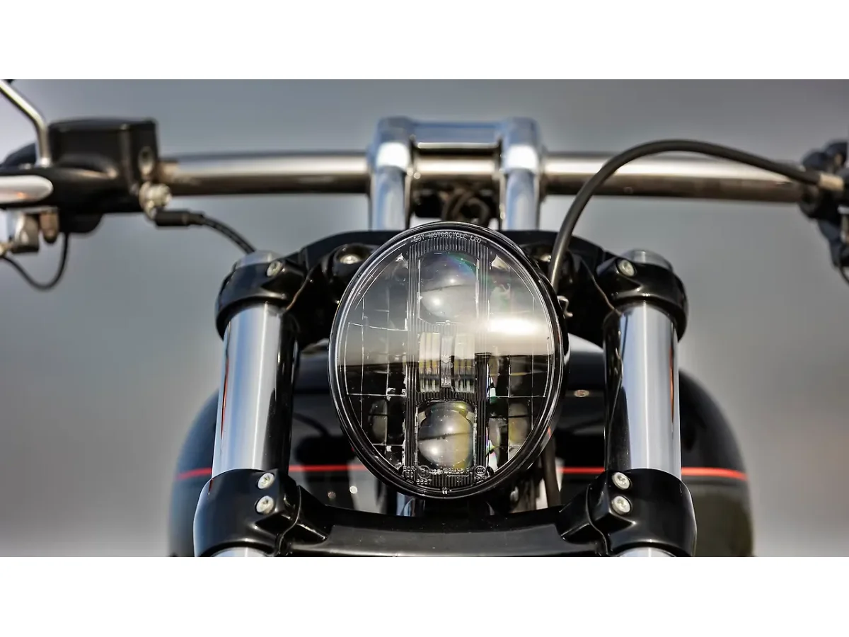 Harley-Davidson Breakout - Front Headlamp Cowl