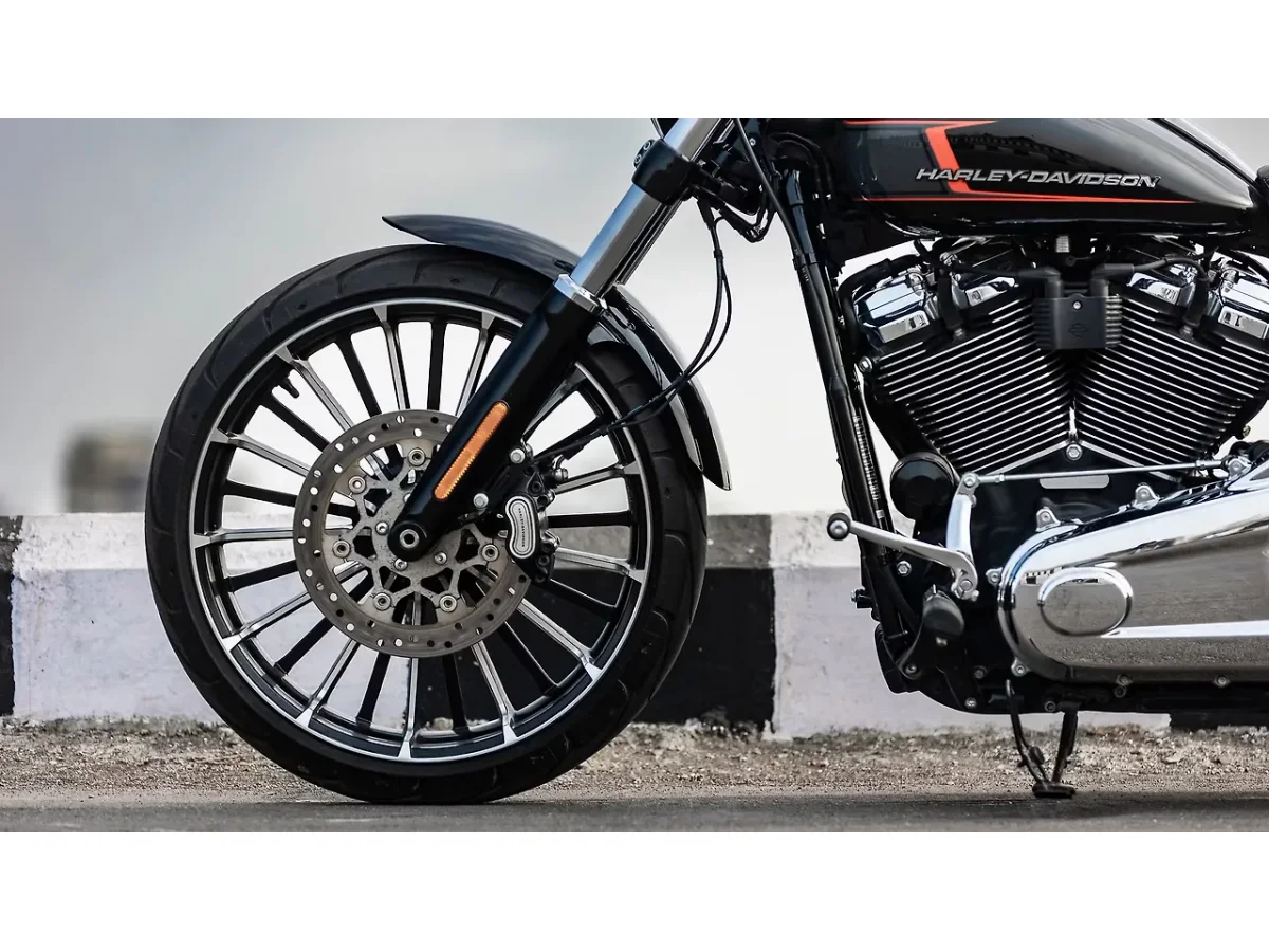Harley-Davidson Breakout - Front Wheel