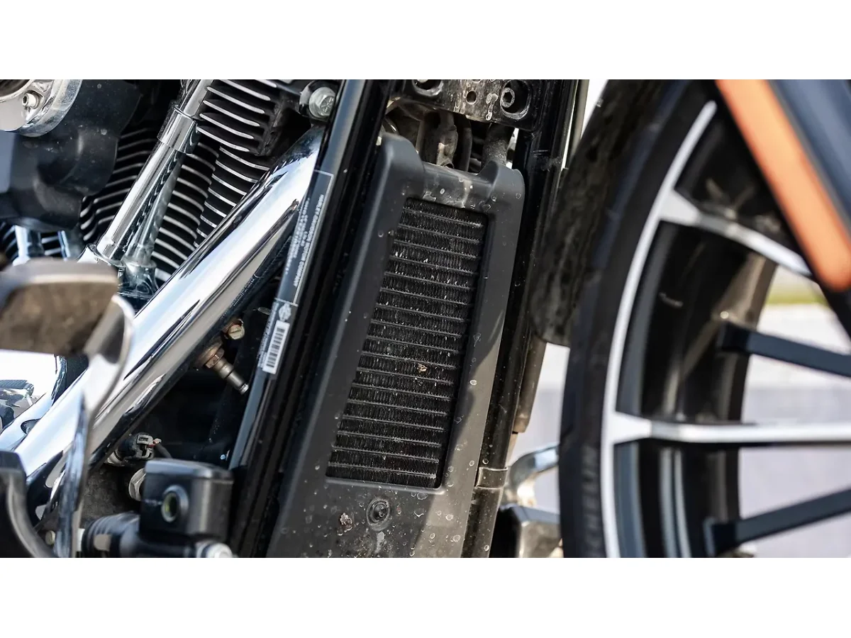 Harley-Davidson Breakout - Radiator