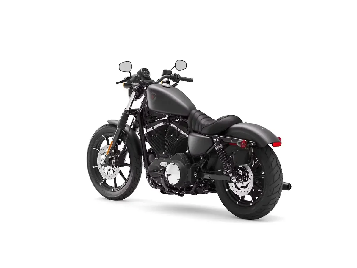 Harley-Davidson Iron 883 3/4 view