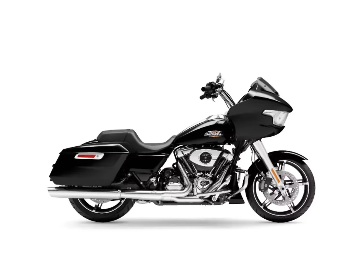 Harley-Davidson Road Glide in Vivid Black colour - side profile