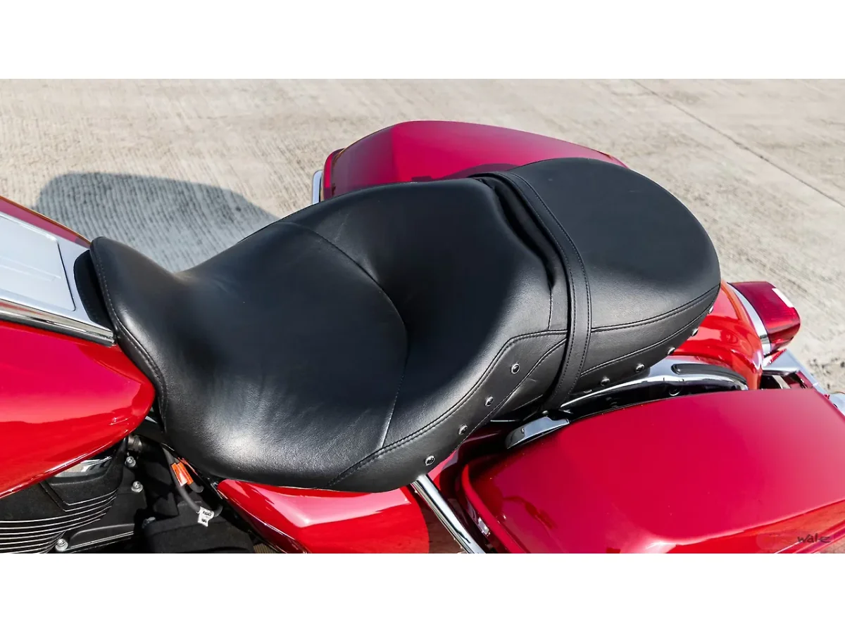 Harley-Davidson Road King Seat