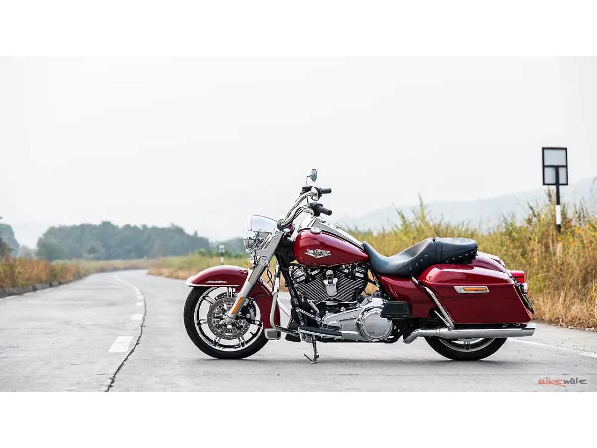 Harley-Davidson Road King Sideview