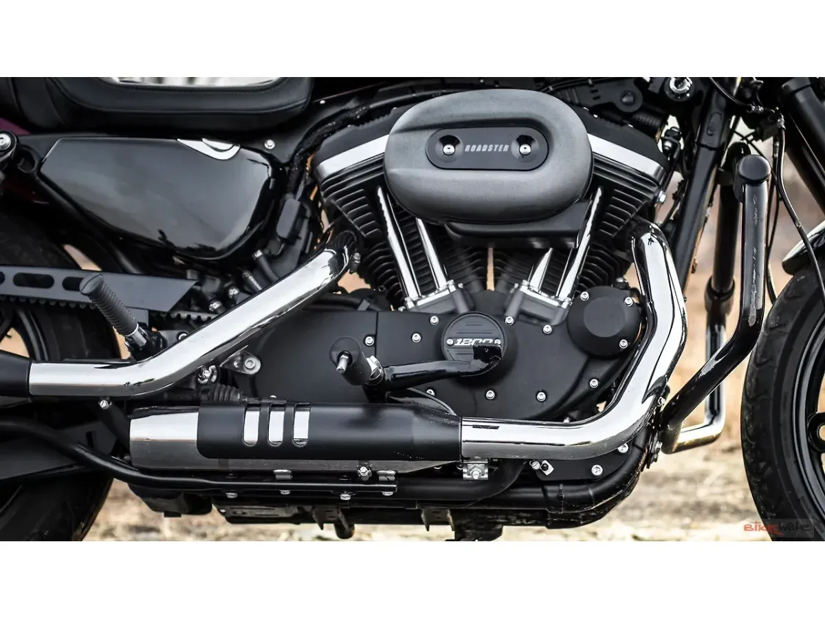 Harley-Davidson Roadster engine and exhaust system