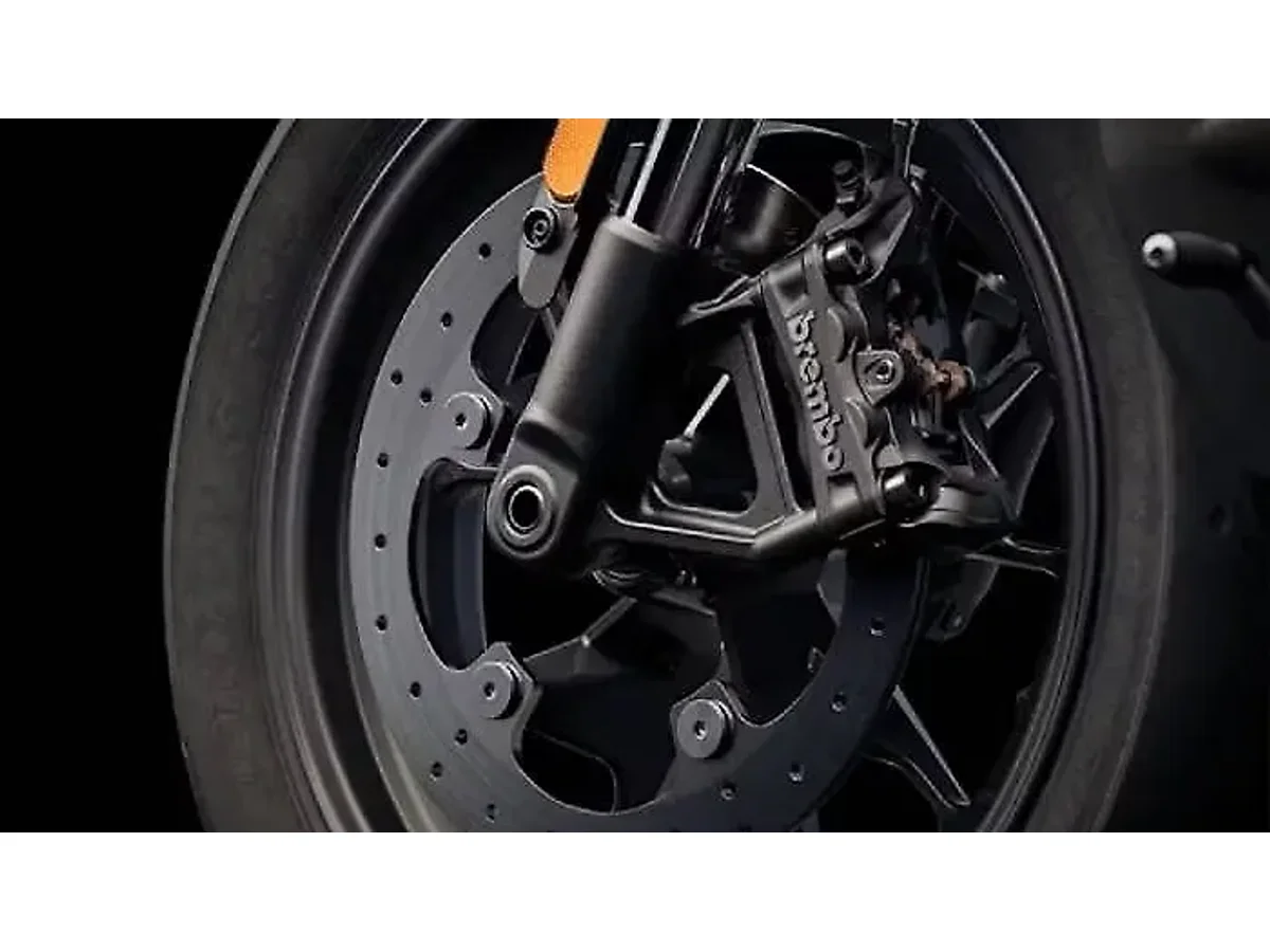 Front disc brake and Brembo caliper on Harley-Davidson Sportster S