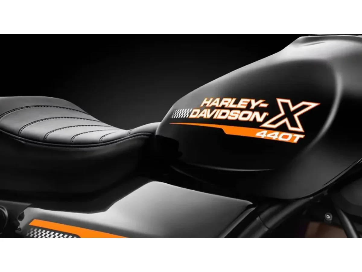 Harley-Davidson X440 fuel tank with branding and seat detail