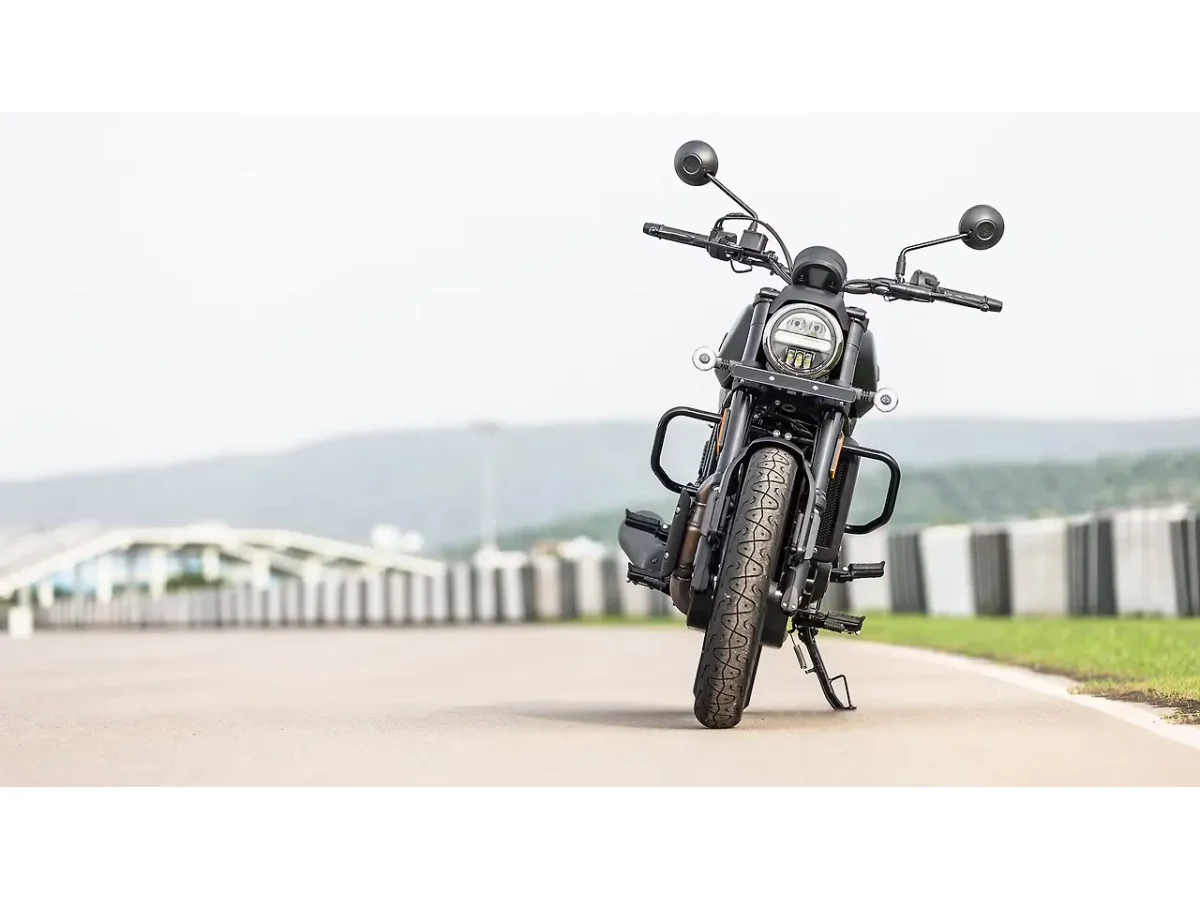 Harley-Davidson X440 motorcycle viewed from the front on a road