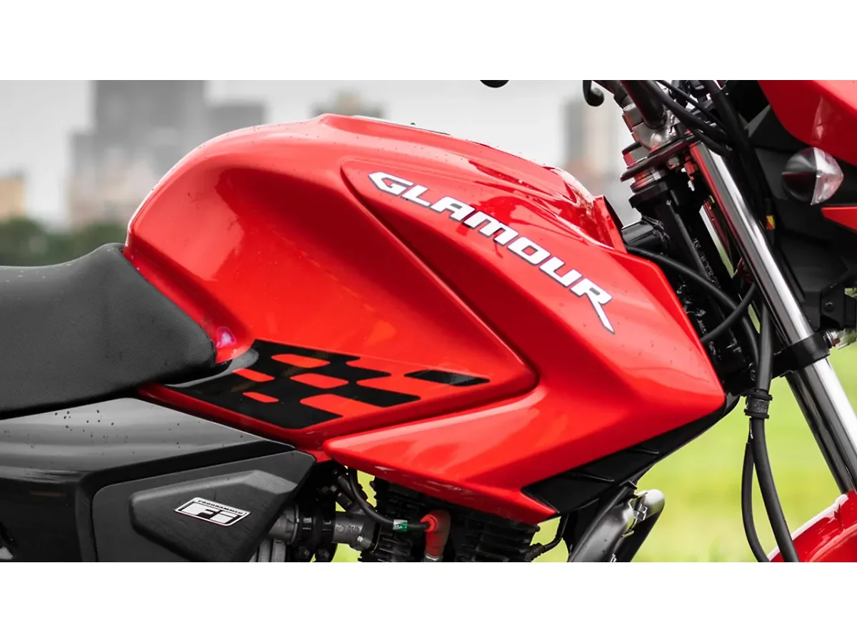 Hero Glamour fuel tank branding and graphics decal close-up