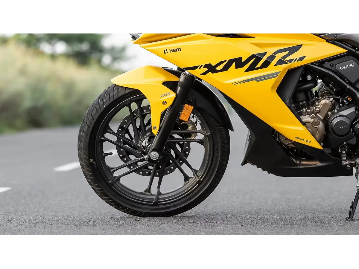 Front alloy wheel and tyre of the Hero Karizma XMR