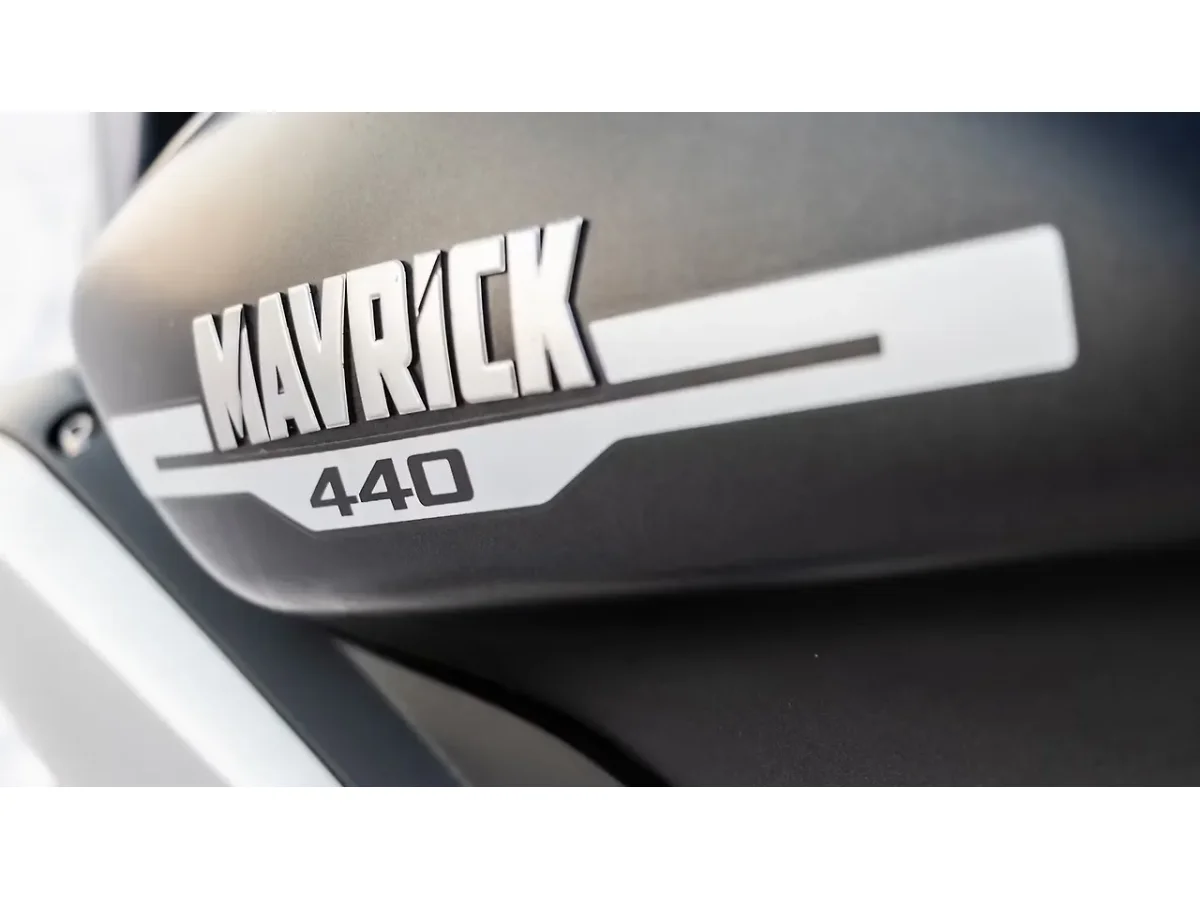 Hero Mavrick 440 branding decal on fuel tank side panel