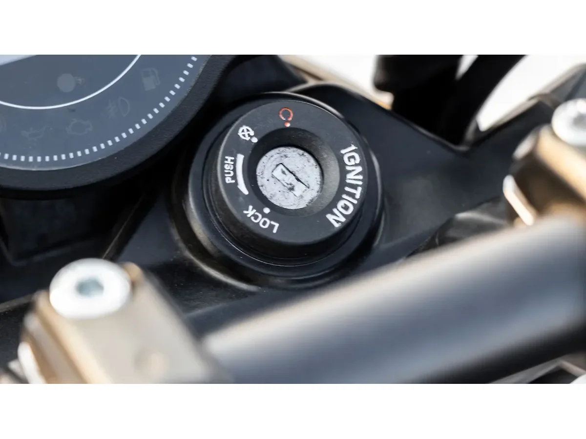 Hero Mavrick 440 ignition switch and instrument area