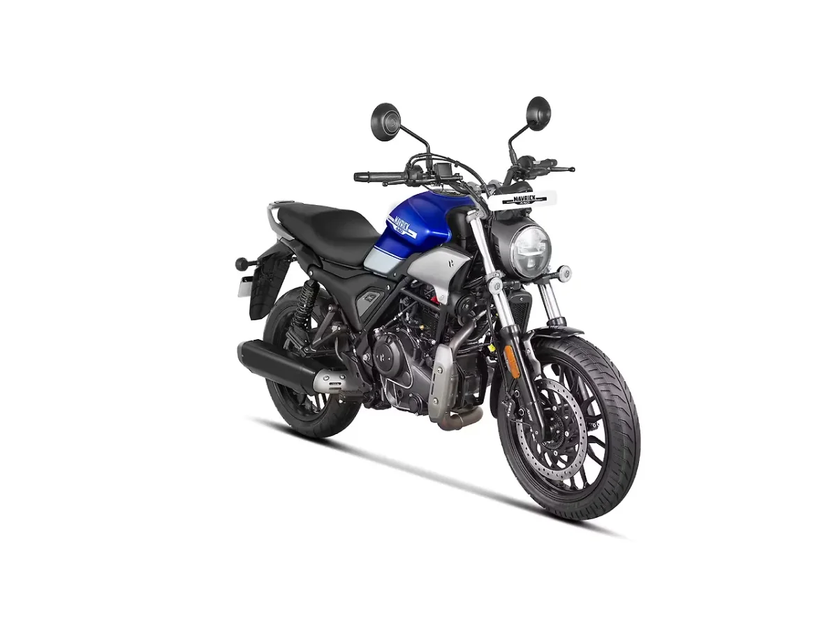 Hero Mavrick 440 right front three-quarter studio view
