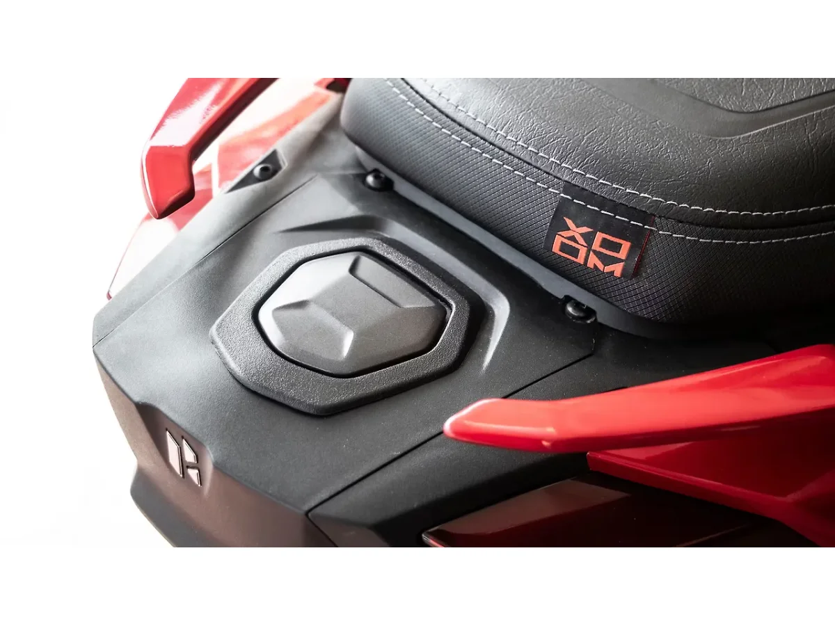 Hero Xoom 125 external fuel lid close-up