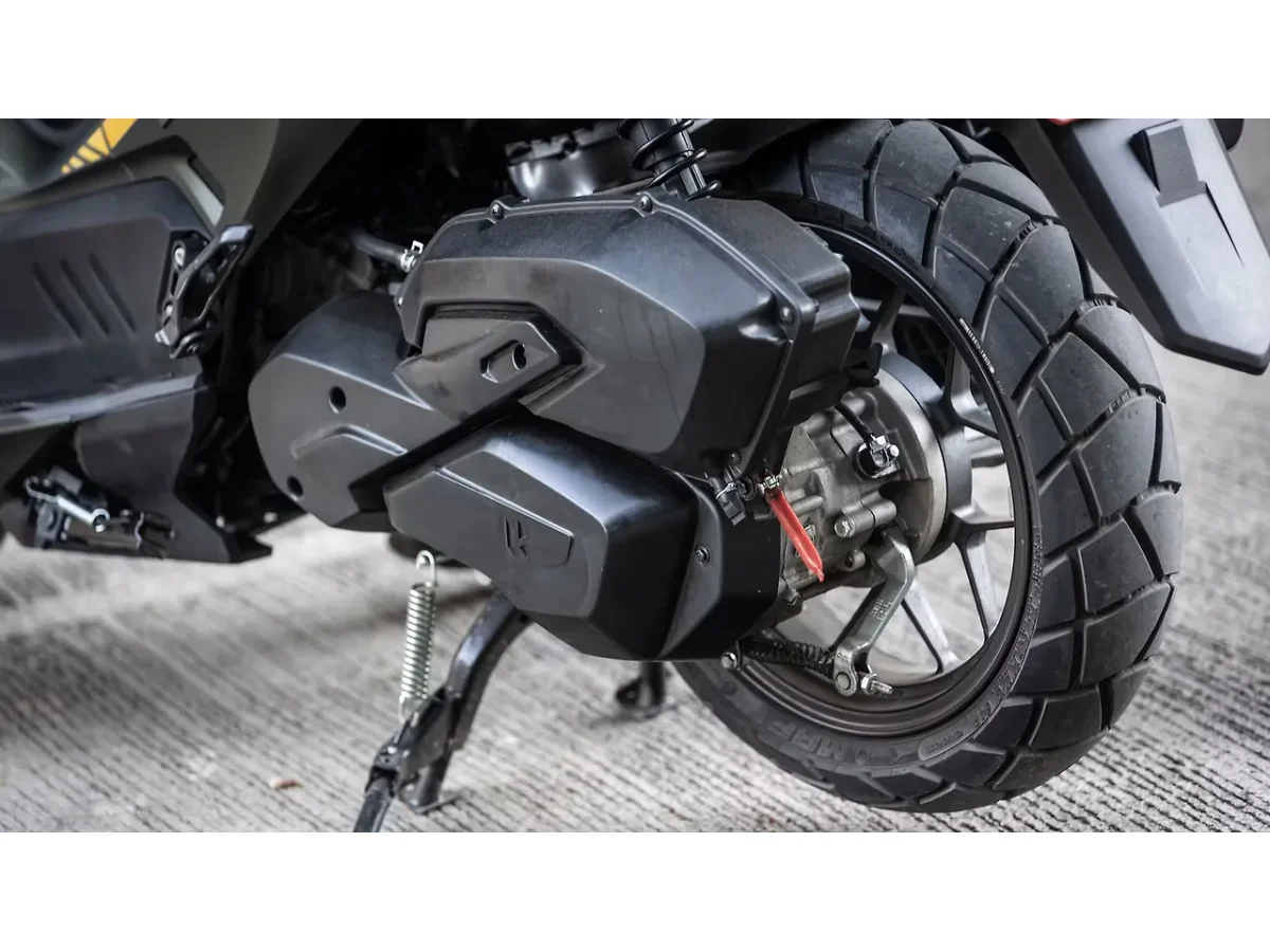 Hero Xoom 160 engine and CVT transmission assembly
