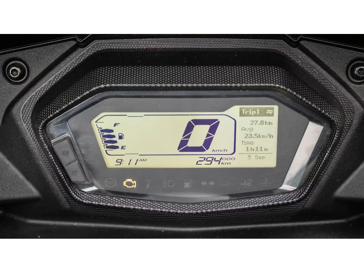 Hero Xoom 160 digital instrument cluster display