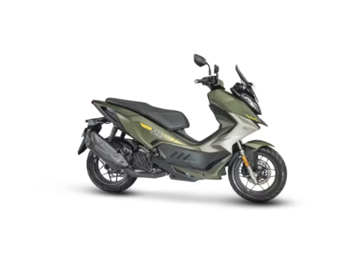 Hero Xoom 160 Matte Rainforest Green colour side profile