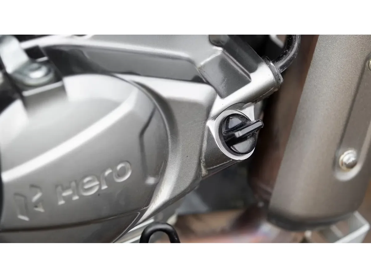 Hero XPulse 200 4V engine oil cap and dipstick detail