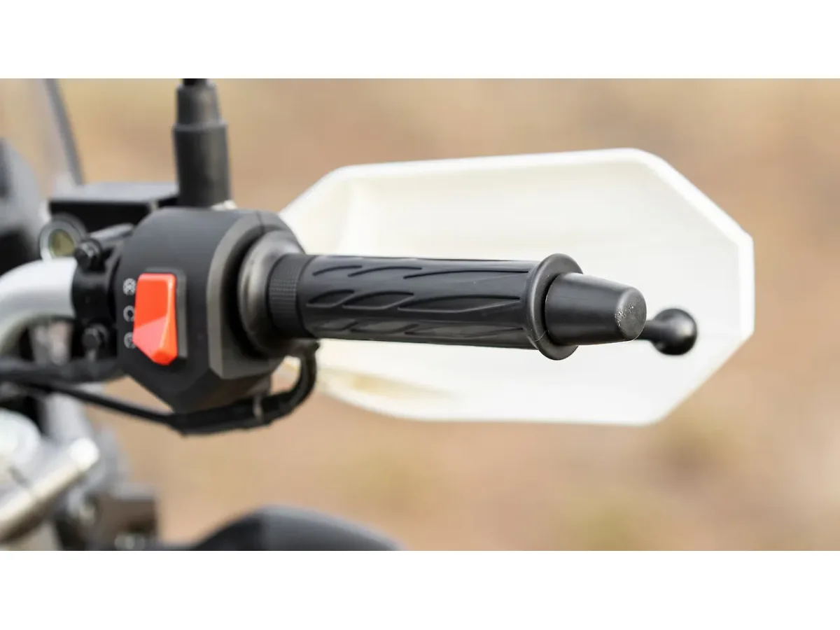 Hero XPulse 200 4V handlebar bar-end weight and handguard detail