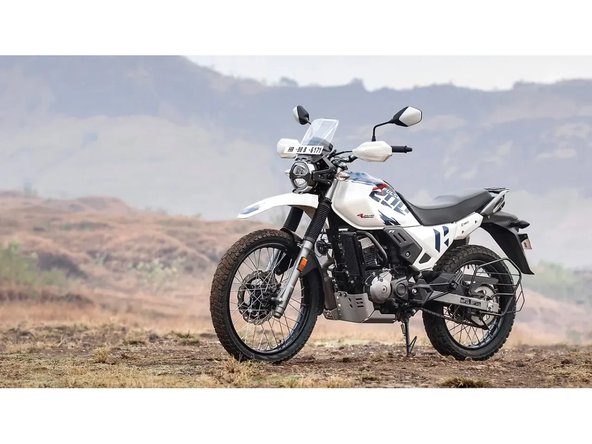 Hero XPulse 200 4V adventure motorcycle in left front three-quarter view