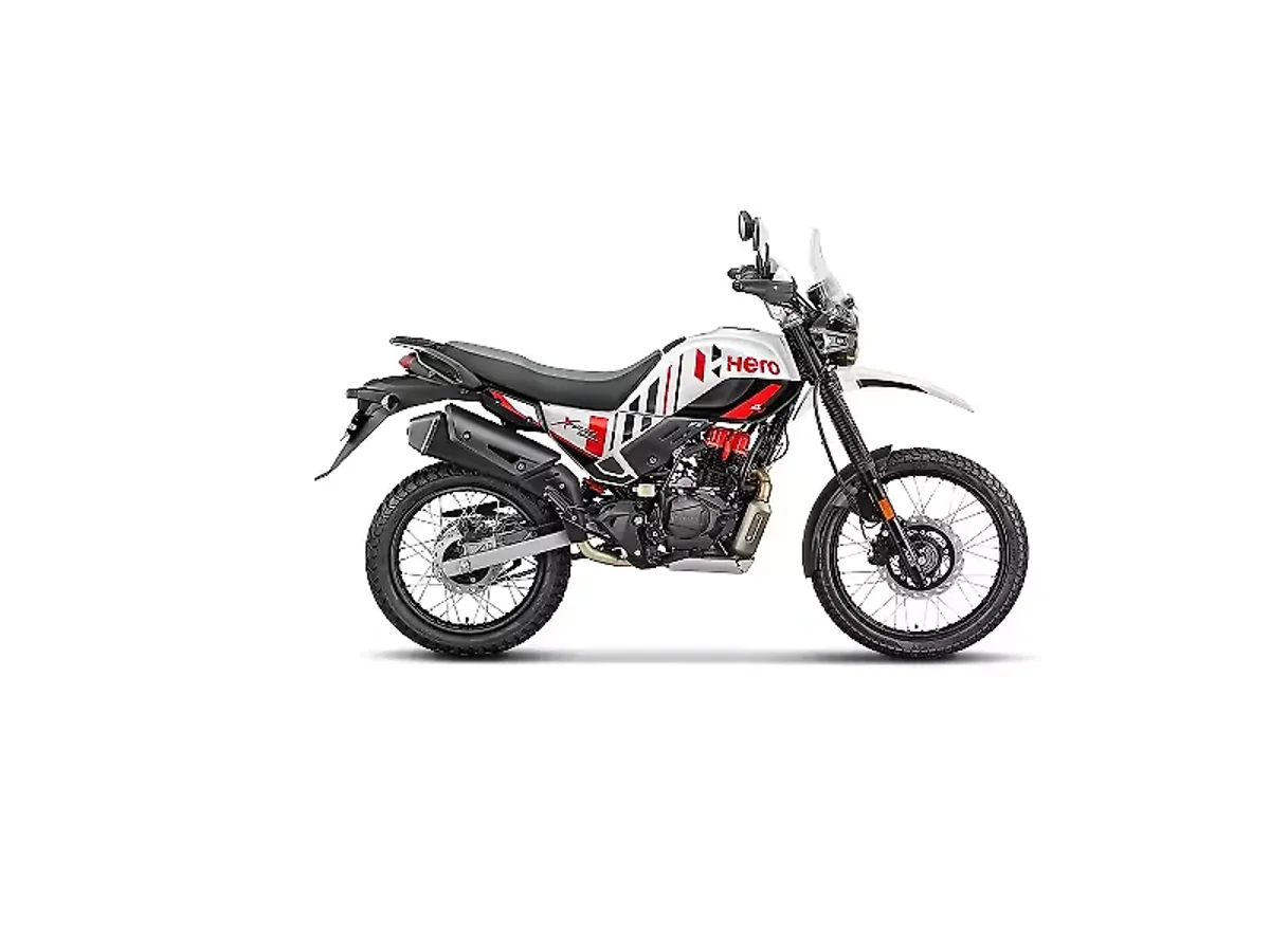 Hero XPulse 200 4V Pearl Fadeless White colour variant side profile