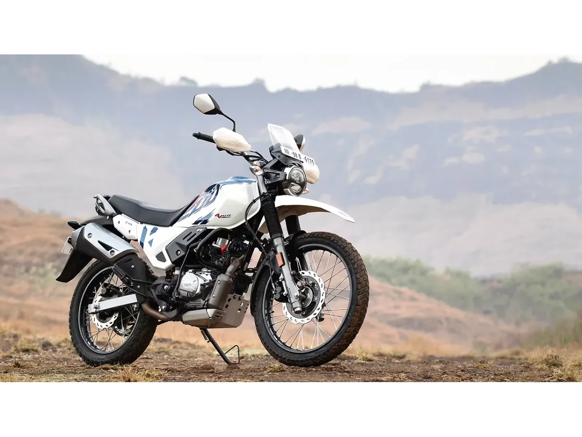 Hero XPulse 200 4V adventure motorcycle in right front three-quarter view