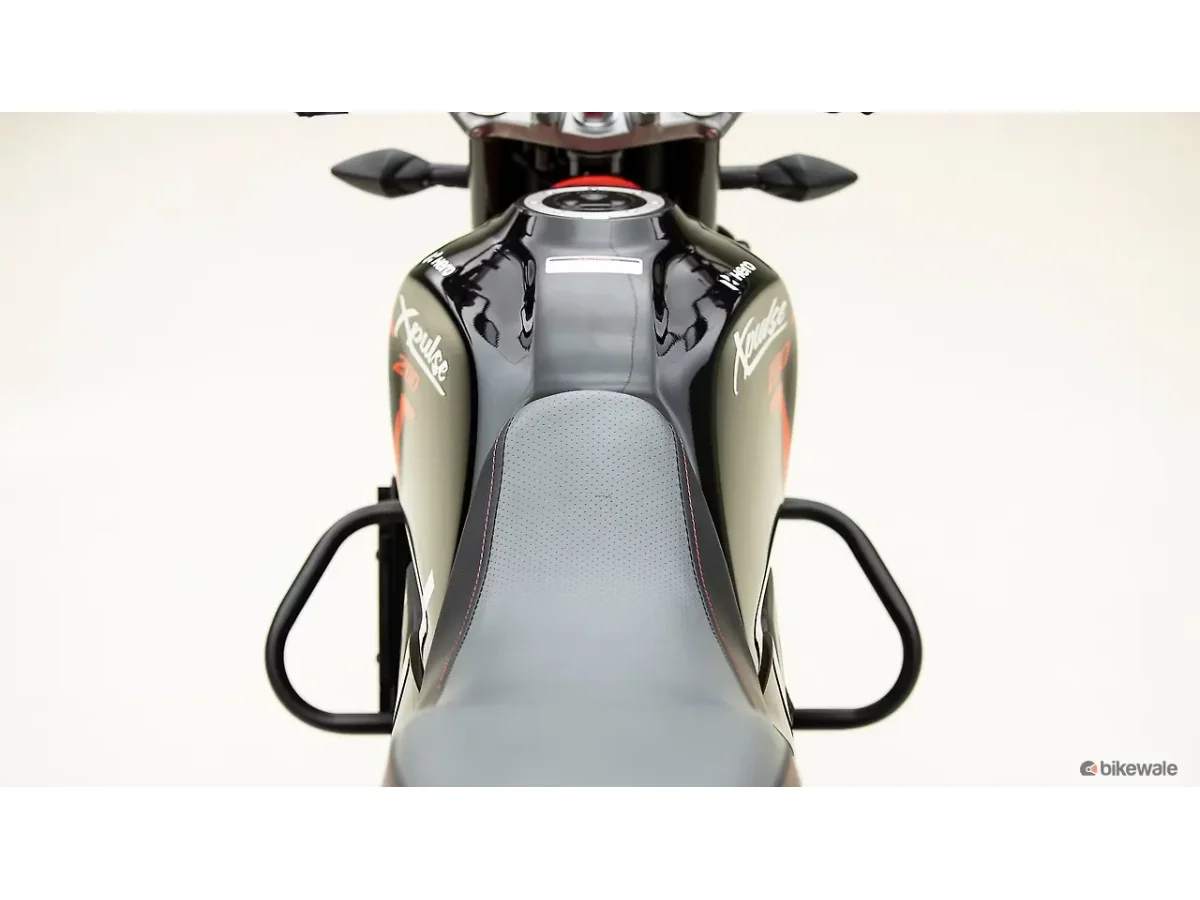 Hero XPulse 200T 4V gallery view