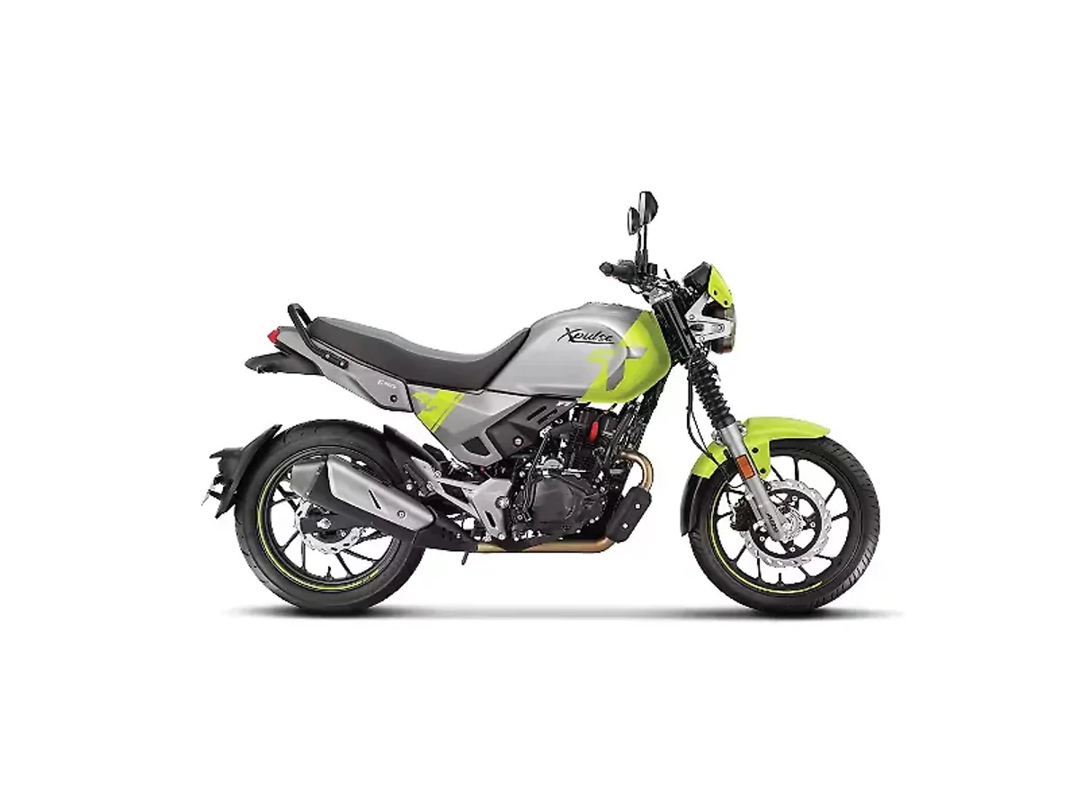 Hero XPulse 200T 4V side profile view