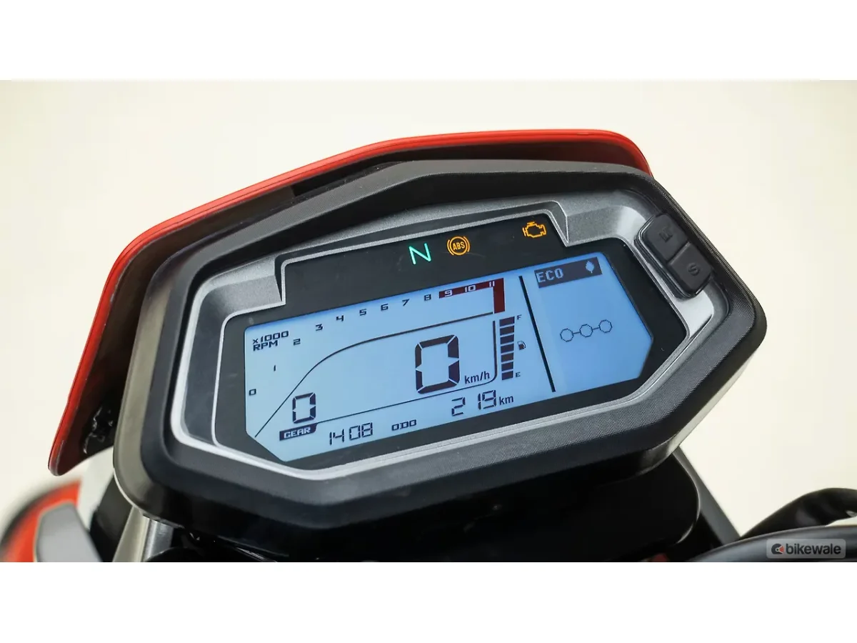 Hero XPulse 200T 4V gallery view