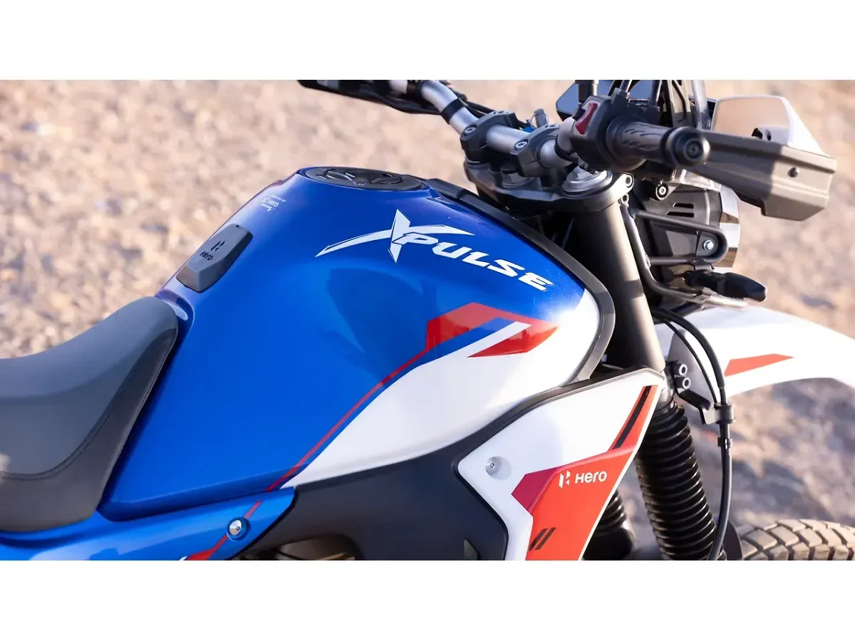 Hero XPulse 210 fuel tank with XPulse graphics