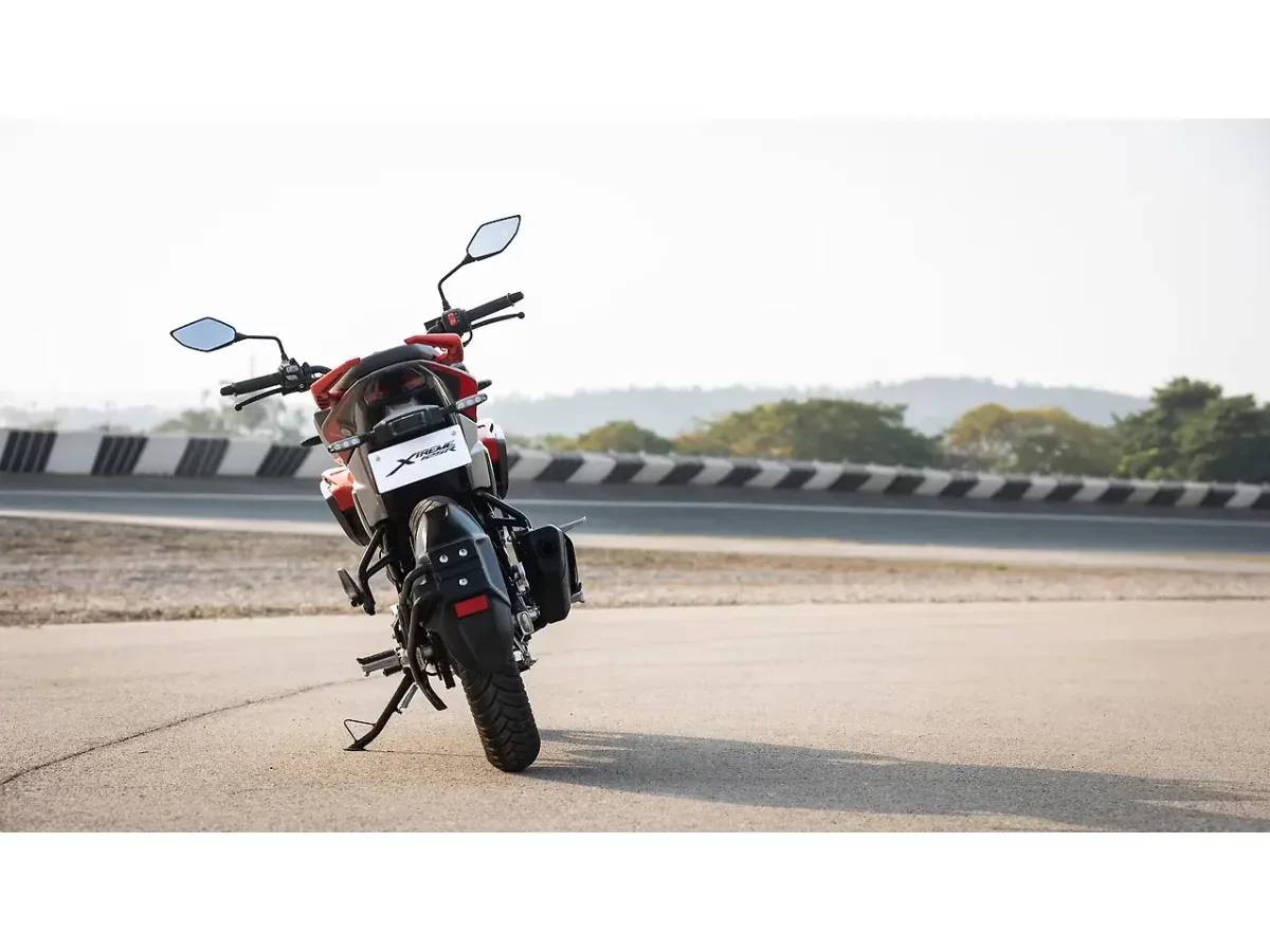 Hero Xtreme 125R rear view