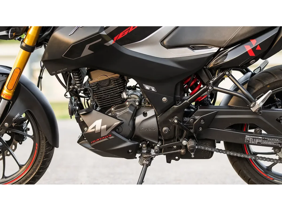 Hero Xtreme 160R 4V engine left side close-up