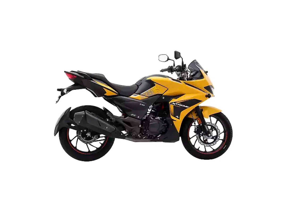 Hero Xtreme 200S 4V Moon Yellow side view