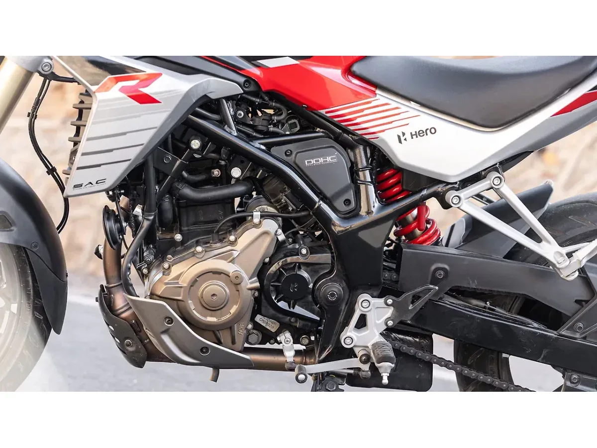 Hero Xtreme 250R engine left side close-up