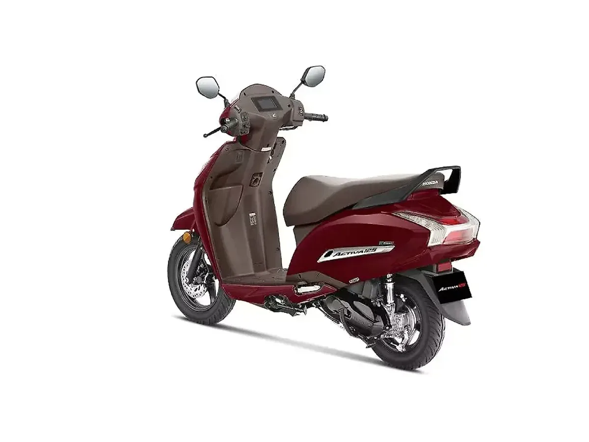 Honda Activa 125 left rear three-quarter view in Rebel Red Metallic