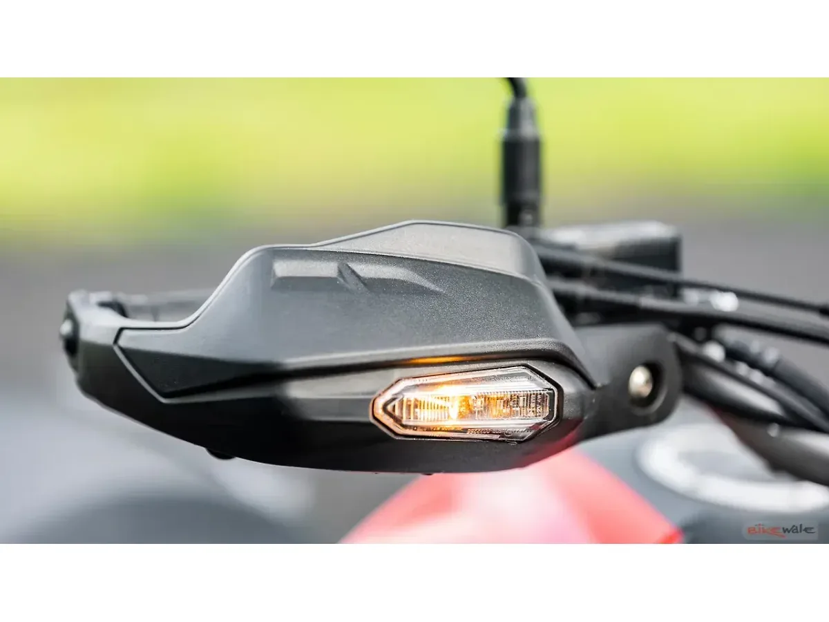 Honda CB200X LED turn indicator