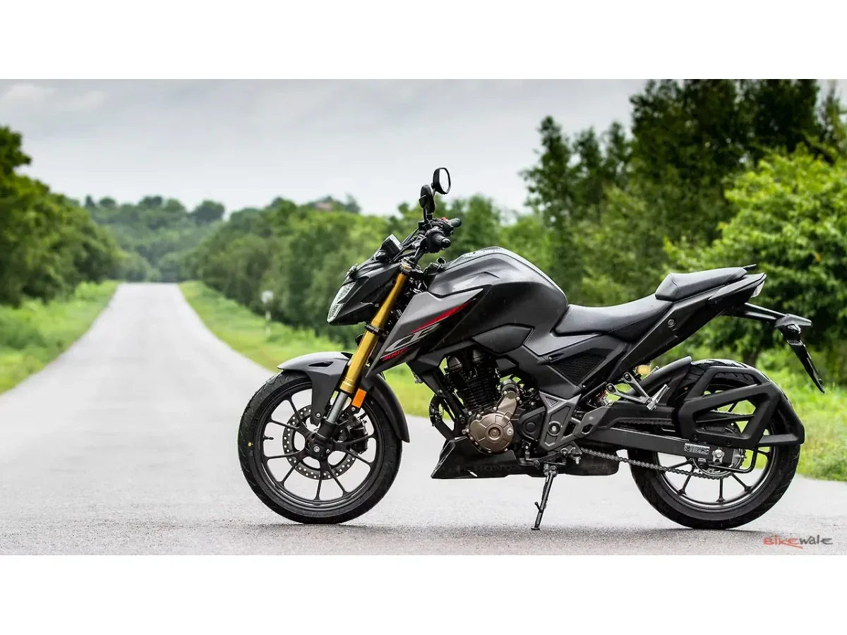 Honda CB300F left side view