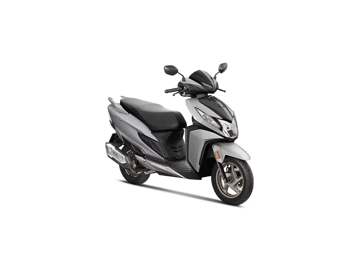 Honda Dio 125 right front three-quarter view