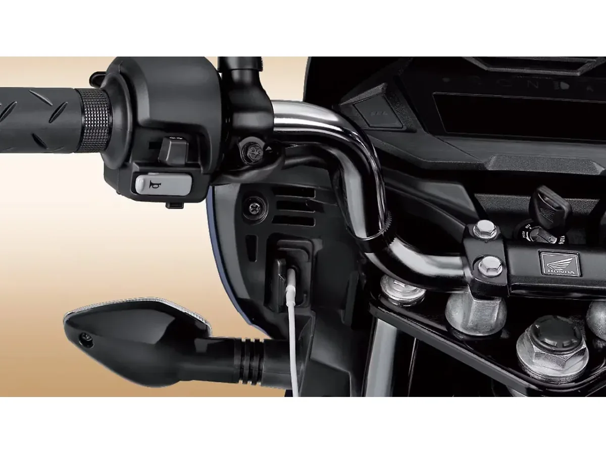 Honda Shine USB charging port