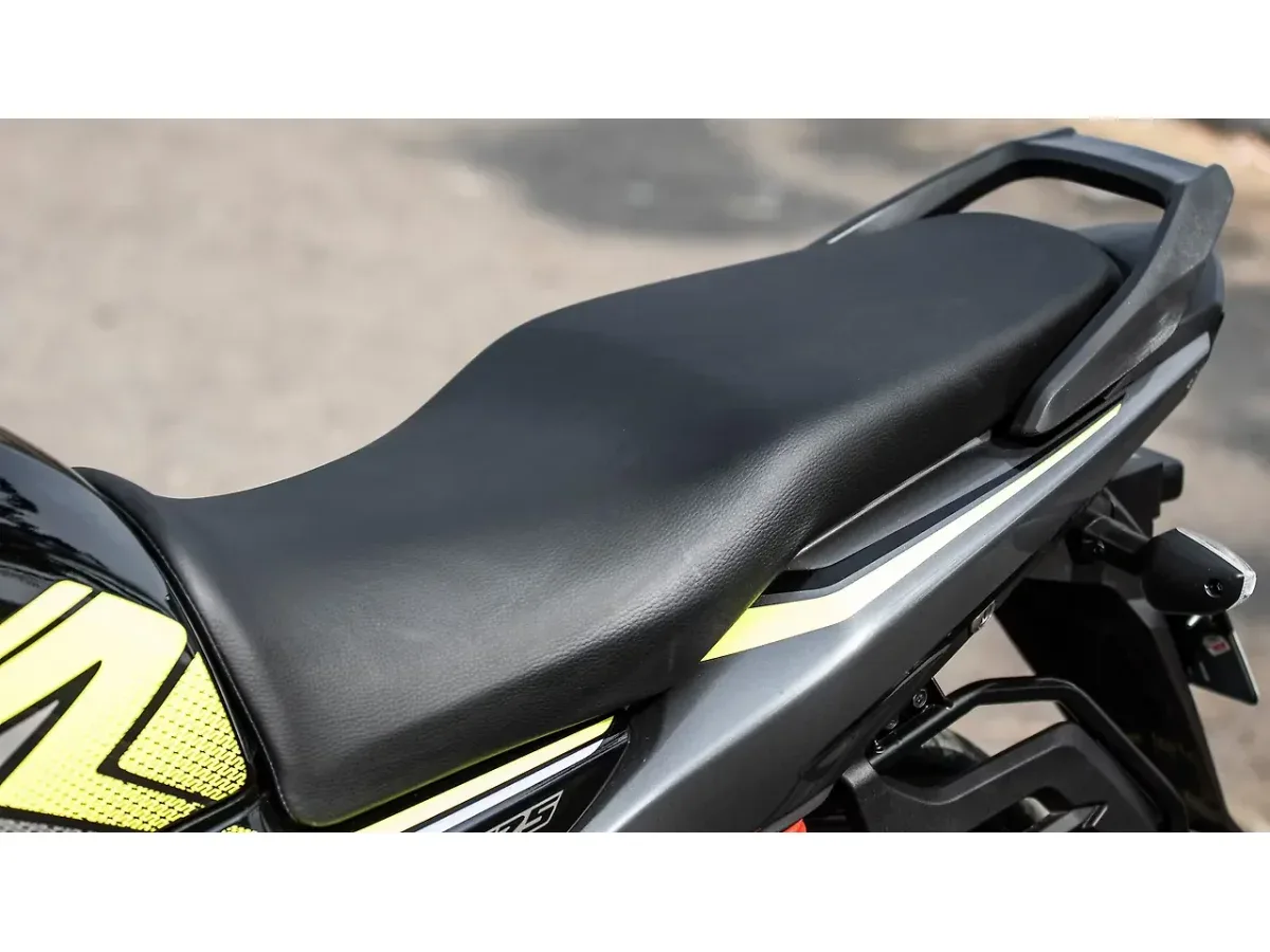 Honda SP 125 seat