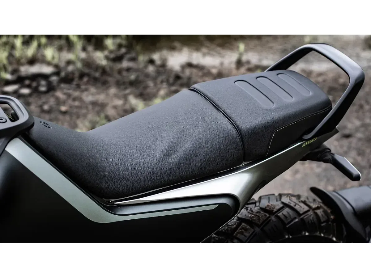 Husqvarna Svartpilen 250 seat