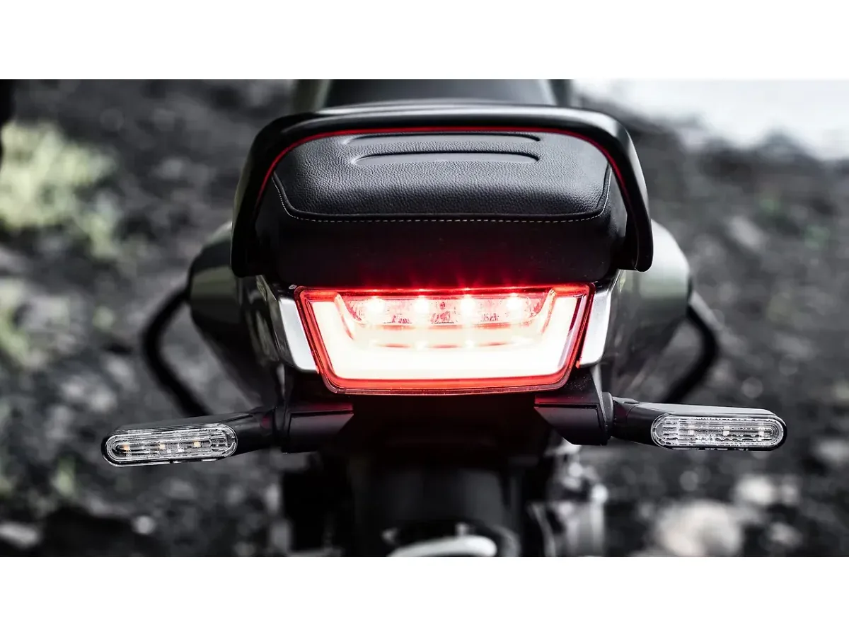 Husqvarna Svartpilen 250 LED tail lamp
