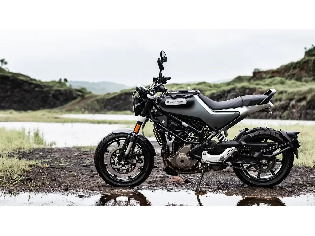 Husqvarna Svartpilen 250 left side profile