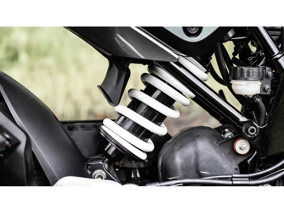 Husqvarna Svartpilen 250 rear suspension
