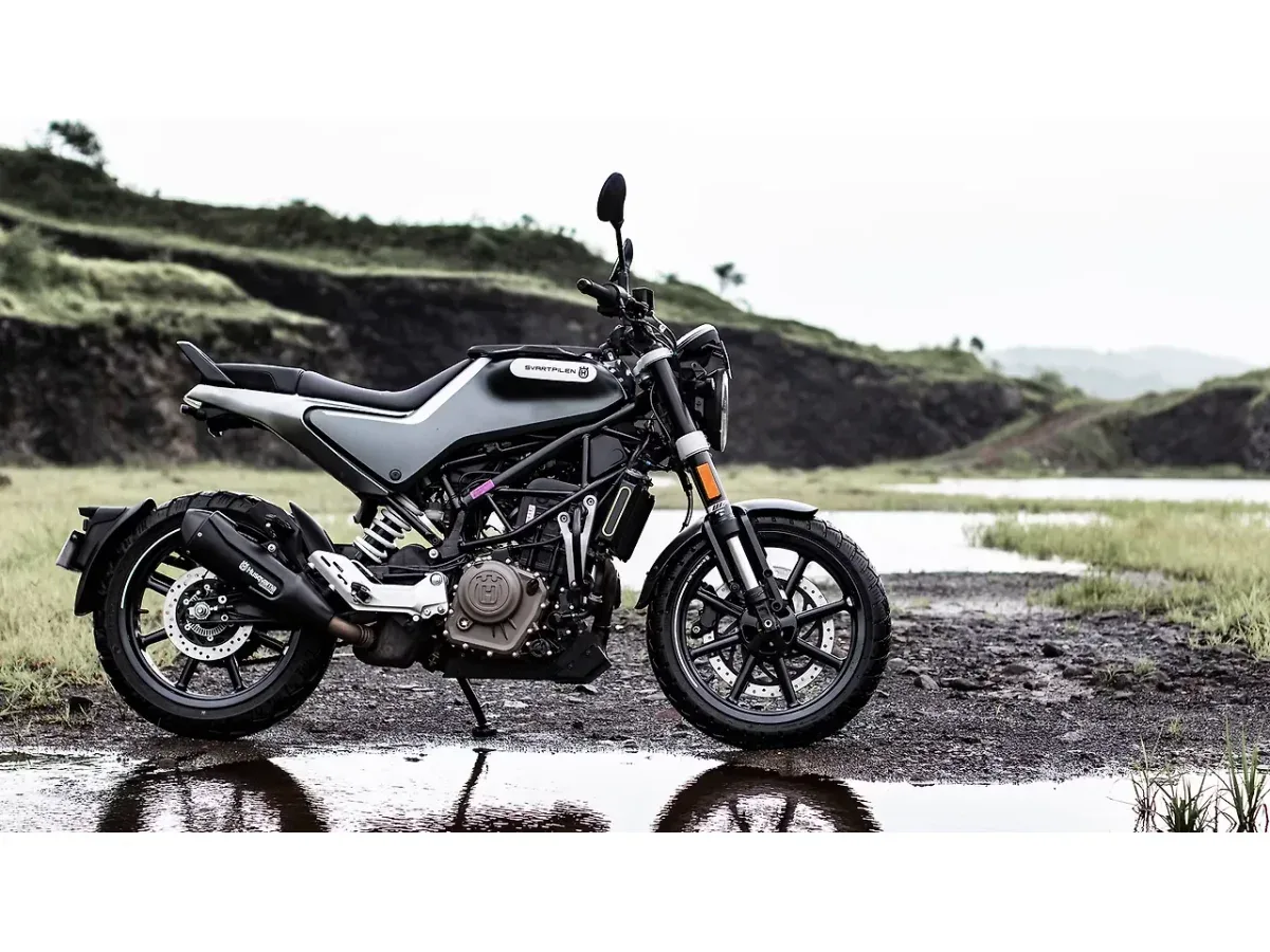 Husqvarna Svartpilen 250 right side profile
