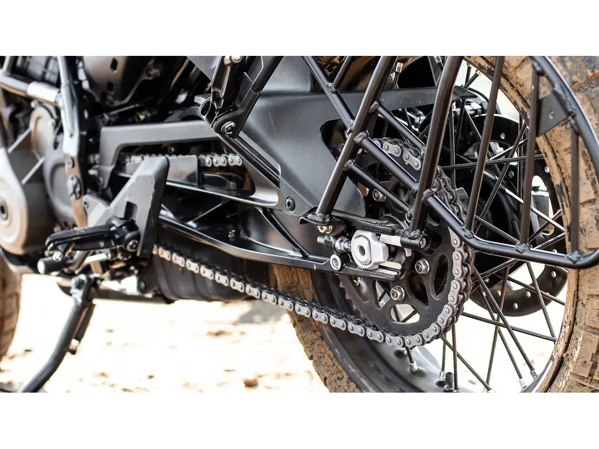 Husqvarna Svartpilen 401 drive chain