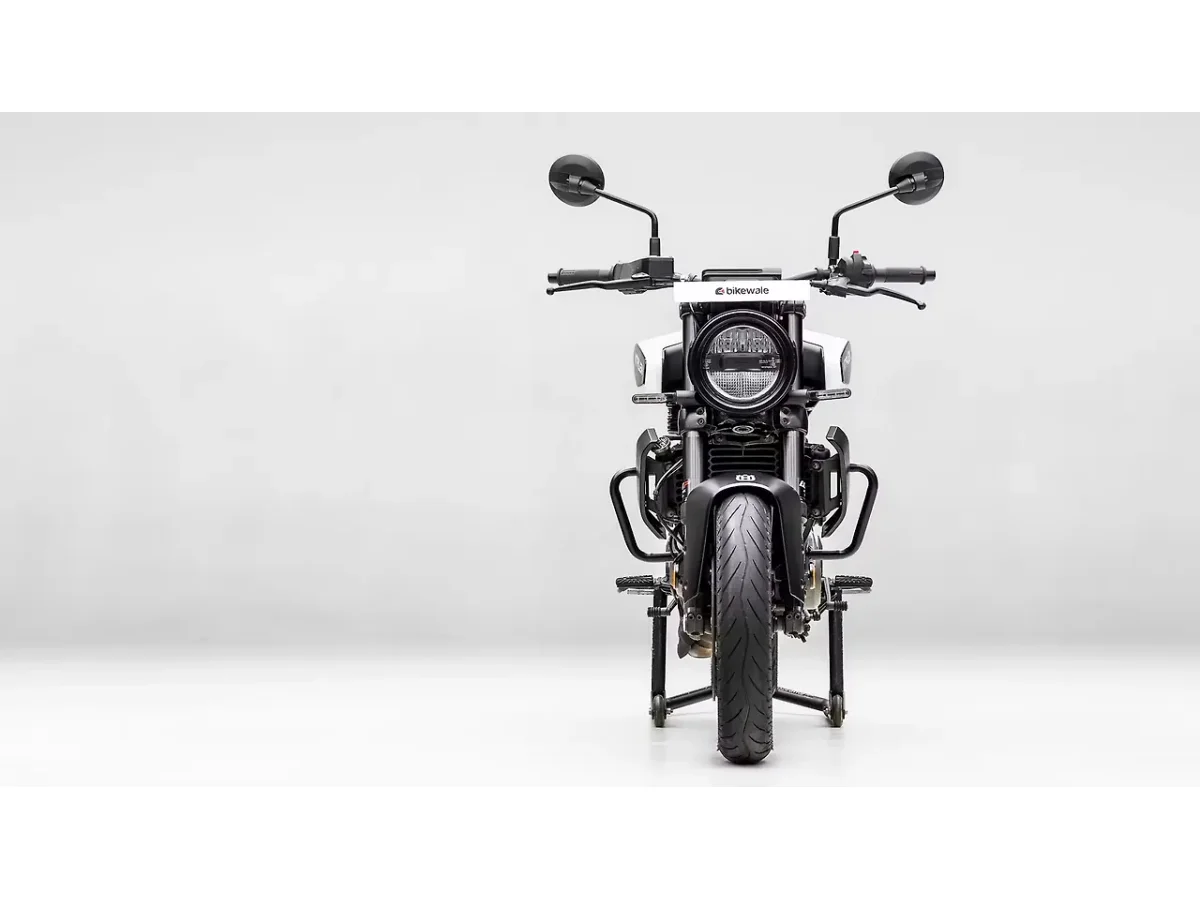 Husqvarna Vitpilen 250 front view