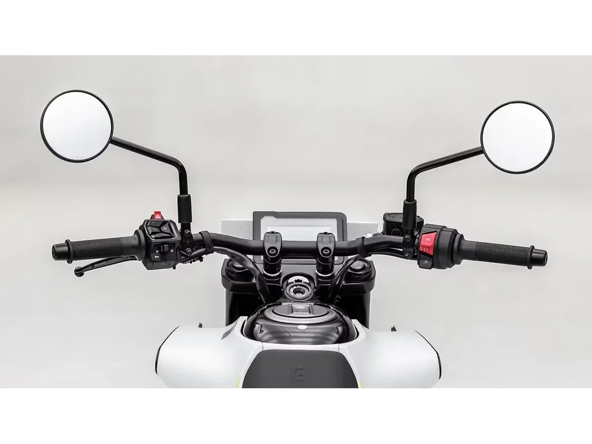 Husqvarna Vitpilen 250 handlebar