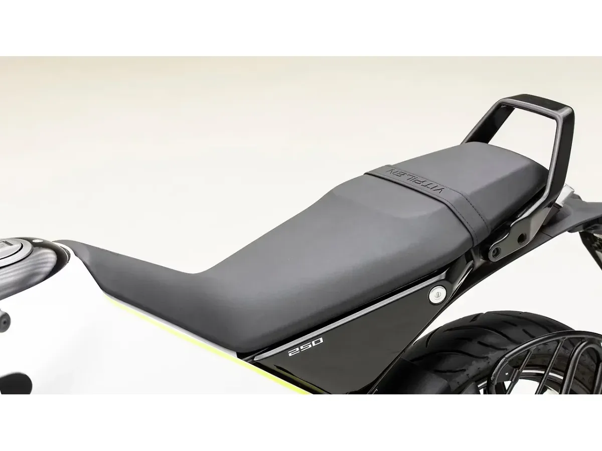 Husqvarna Vitpilen 250 seat