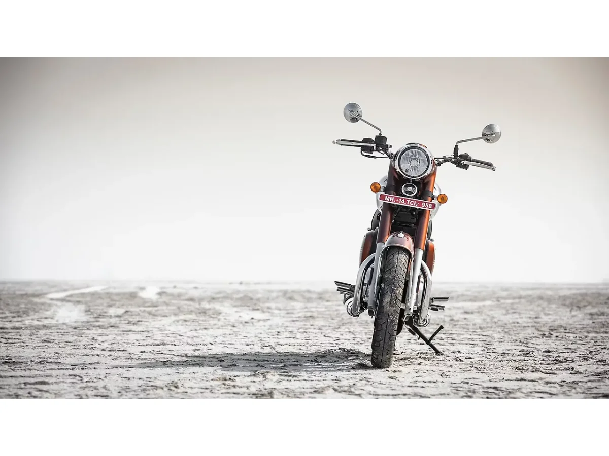 Jawa 350 front view